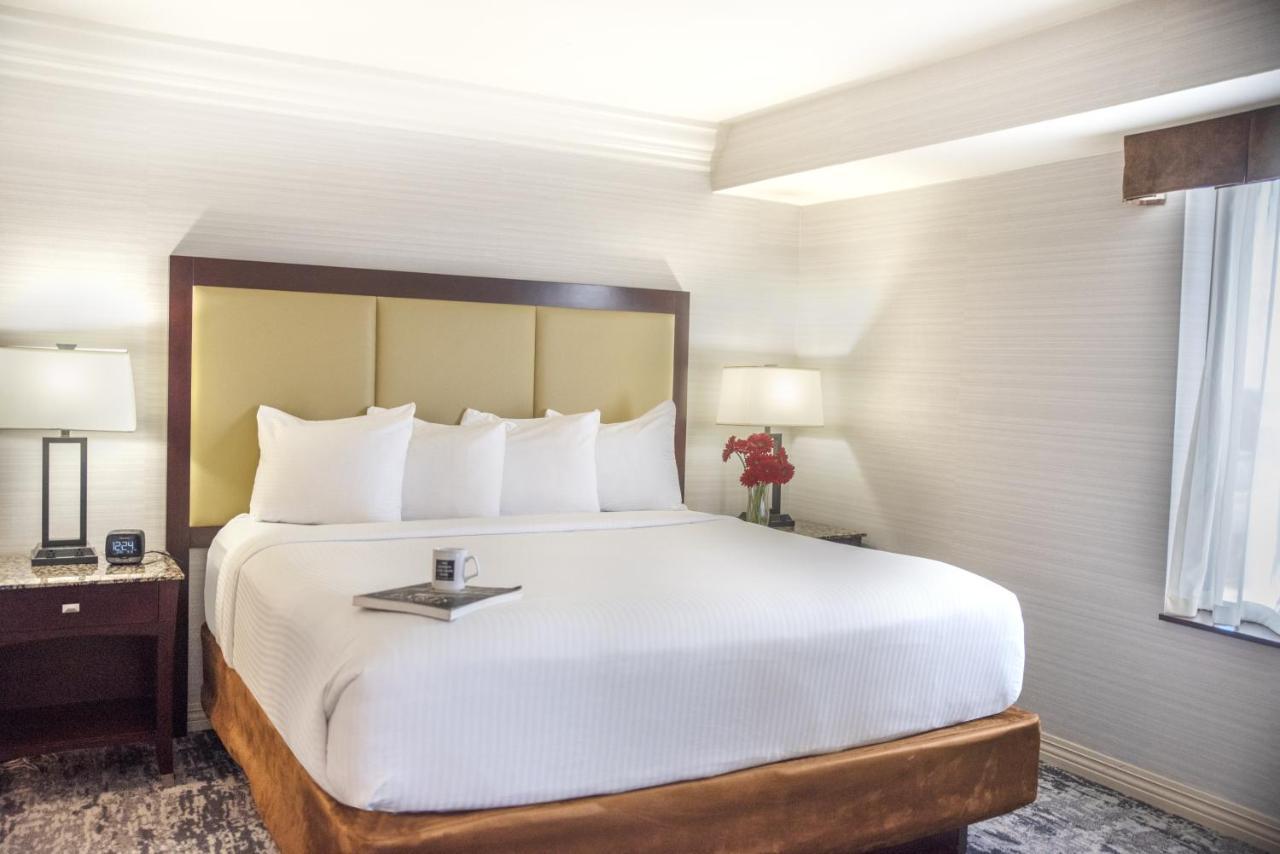 Hotel The Concourse 4*